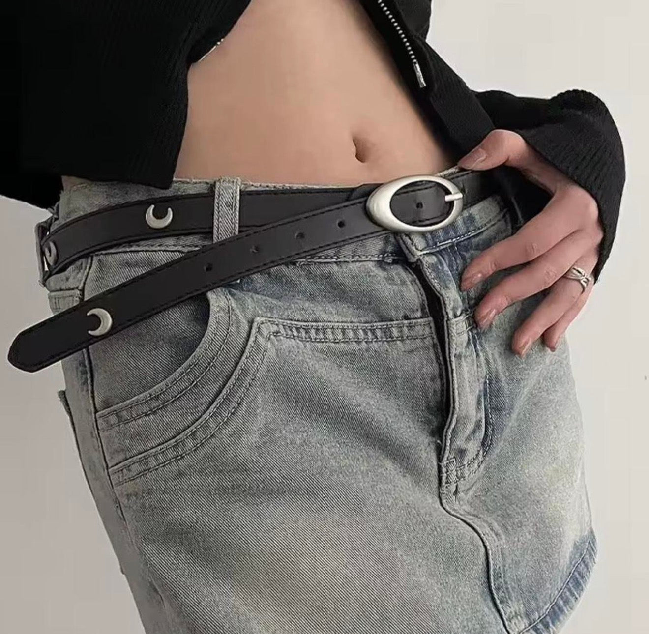 BELTS
Women • Brand new